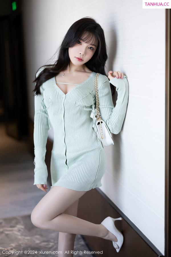 陈芝 芝芝Booty [XiuRen]高清写真图 2024.01.26 No.8028 徐莉芝Booty 丝袜美腿第8张图片